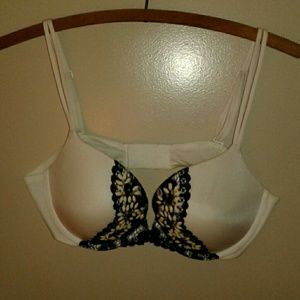 Victoria's Secret Very Sexy Pushup bra